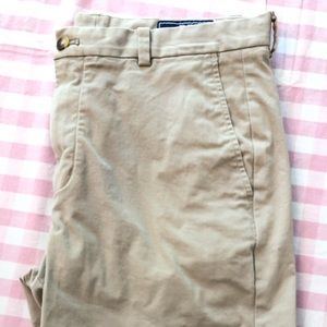 Vineyard Vines shorts